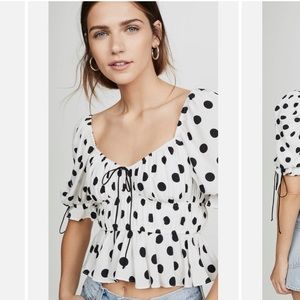 FOR LOVE & LEMONS
MOCHI SUMMER BLOUSE